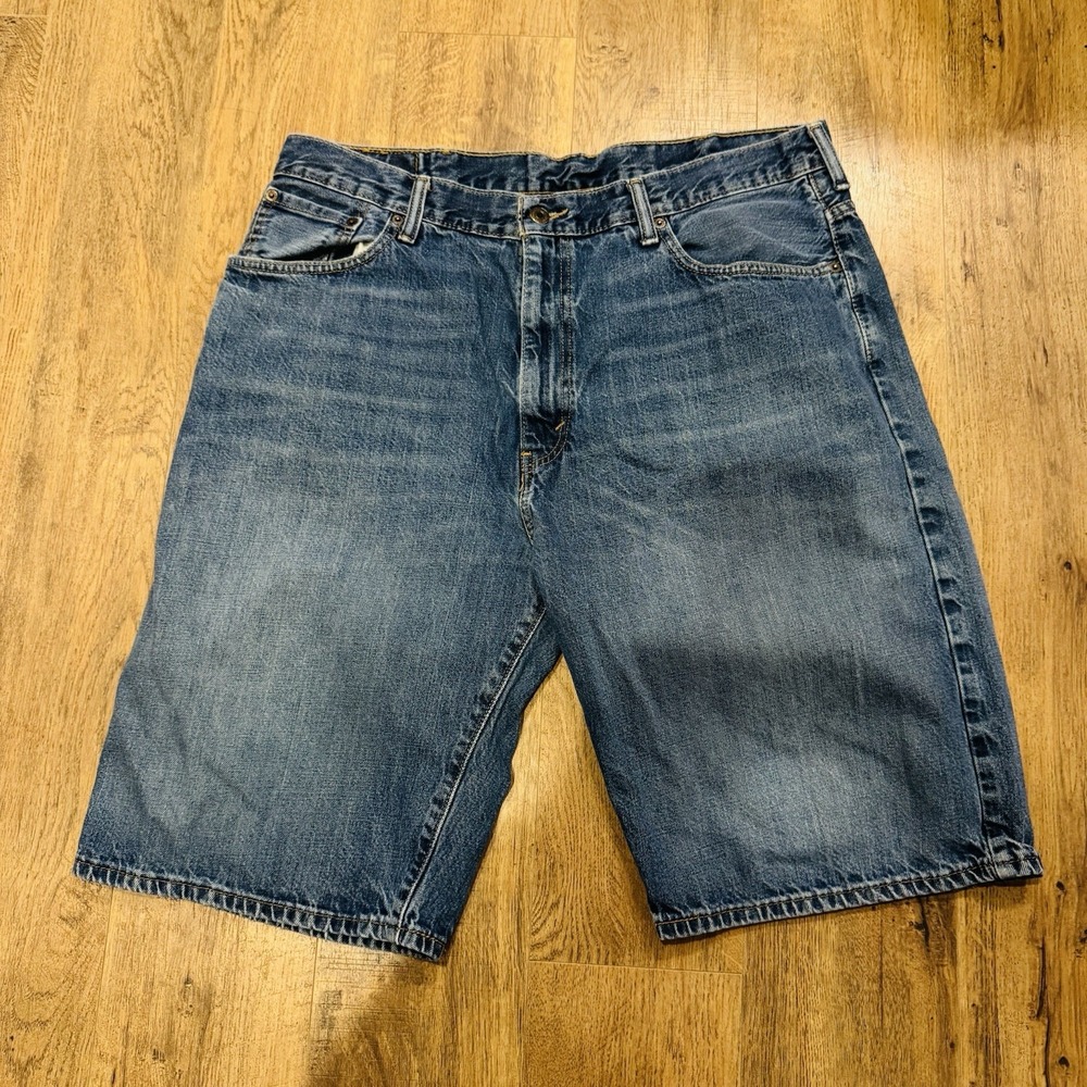 Levi's Shorts Mens Size 38 Blue 559 Relaxed Fit Cotton Denim Distressed